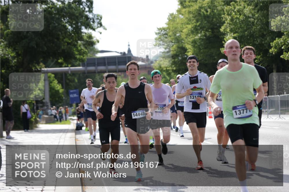 29.06.2025 - hella hamburg halbmarathon Jannik Wohlers http://msf.ph/oto/8196167 29.06.2025 09:46:38 Lombardsbrücke 1053, 1396, 1411, 1577, 2563, 3005, 3790, 3935, 5193, 5660, 6305, 7080, 7466, 7622, 7867, 8323, 9376, 9519, 10477, 11055, 11370, 11898, 12204, 13148, 13199, 13729, 13771, 13991, 14069, 14385, 14448, 14841, 14899, 14975, 15390, 16417, 16425, 16881, 17014, 17329, 17877, 18357, 18455, 18600, 18731, 18906, 18986 meine-sportfotos.de