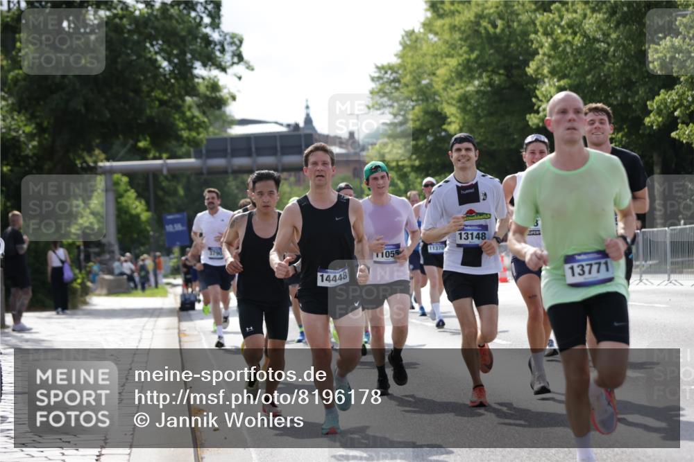 29.06.2025 - hella hamburg halbmarathon Jannik Wohlers http://msf.ph/oto/8196178 29.06.2025 09:46:38 Lombardsbrücke 1053, 1396, 1411, 1577, 2563, 3005, 3790, 3935, 5193, 5660, 6305, 7080, 7466, 7622, 7867, 8323, 9376, 9519, 10477, 11055, 11370, 11898, 12204, 13148, 13199, 13729, 13771, 13991, 14069, 14385, 14448, 14841, 14899, 14975, 15390, 16417, 16425, 16881, 17014, 17329, 17877, 18357, 18455, 18600, 18731, 18906, 18986 meine-sportfotos.de