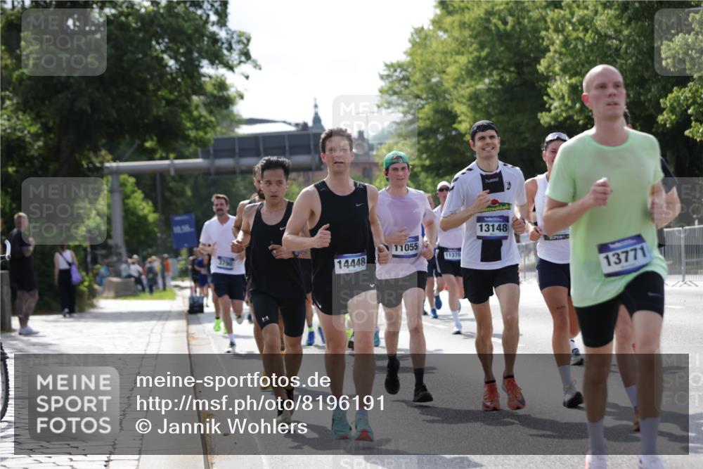 29.06.2025 - hella hamburg halbmarathon Jannik Wohlers http://msf.ph/oto/8196191 29.06.2025 09:46:38 Lombardsbrücke 1053, 1396, 1411, 1577, 2563, 3005, 3790, 3935, 5193, 5660, 6305, 7080, 7466, 7622, 7867, 8323, 9376, 9519, 10477, 11055, 11370, 11898, 12204, 13148, 13199, 13729, 13771, 13991, 14069, 14385, 14448, 14841, 14899, 14975, 15390, 16417, 16425, 16881, 17014, 17329, 17877, 18357, 18455, 18600, 18731, 18906, 18986 meine-sportfotos.de