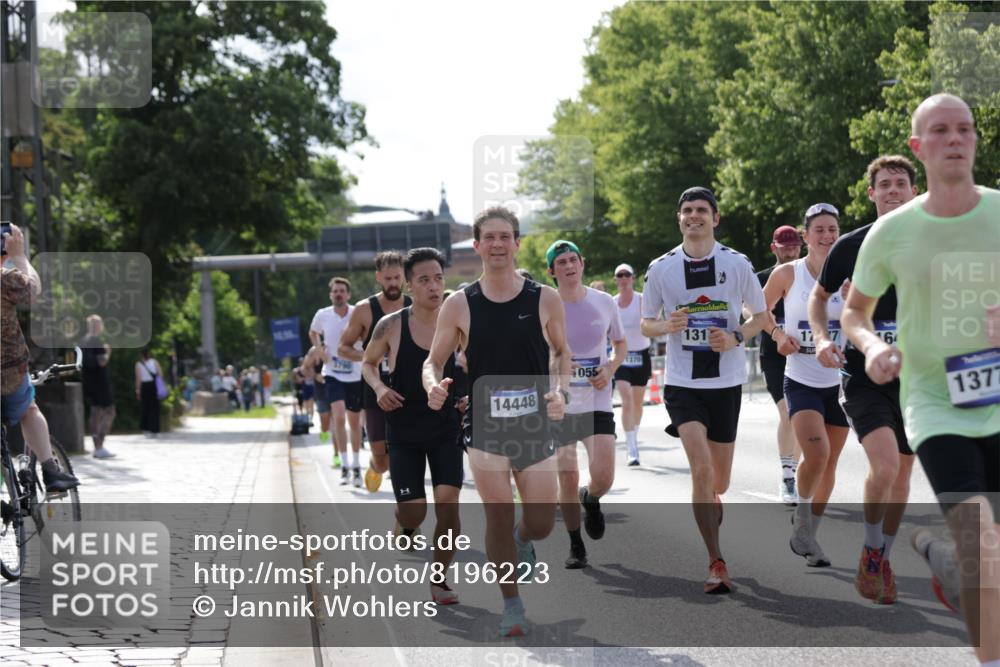 29.06.2025 - hella hamburg halbmarathon Jannik Wohlers http://msf.ph/oto/8196223 29.06.2025 09:46:39 Lombardsbrücke 1053, 1396, 1411, 1577, 2563, 3005, 3790, 3935, 5193, 5660, 6032, 6305, 7080, 7622, 7831, 7867, 8323, 9376, 9519, 10771, 11055, 11370, 11898, 12204, 13148, 13729, 13771, 13991, 14069, 14385, 14388, 14448, 14841, 14899, 14975, 15390, 16417, 16425, 16881, 17014, 17329, 17877, 18357, 18455, 18600, 18731, 18906, 18986 meine-sportfotos.de