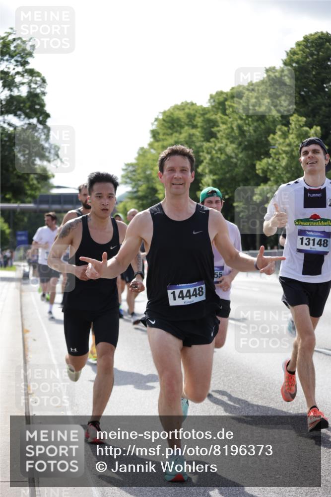 29.06.2025 - hella hamburg halbmarathon Jannik Wohlers http://msf.ph/oto/8196373 29.06.2025 09:46:40 Lombardsbrücke 1053, 1396, 1411, 1577, 2563, 3005, 3790, 3935, 5193, 5660, 6032, 6305, 7080, 7622, 7831, 7867, 8323, 9376, 9519, 10771, 11055, 11370, 11898, 12204, 13148, 13729, 13771, 13991, 14069, 14385, 14388, 14448, 14841, 14899, 14975, 15390, 16417, 16425, 16881, 17014, 17329, 17877, 18357, 18455, 18731, 18906, 18986 meine-sportfotos.de