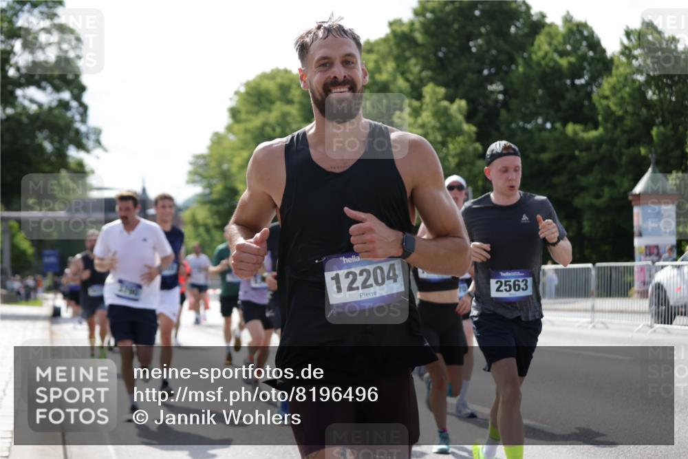 29.06.2025 - hella hamburg halbmarathon Jannik Wohlers http://msf.ph/oto/8196496 29.06.2025 09:46:42 Lombardsbrücke 1053, 1396, 1411, 1577, 1959, 2563, 2836, 3005, 3790, 3935, 5193, 6032, 6305, 7080, 7831, 7867, 8323, 9376, 9519, 10771, 11055, 11370, 11898, 12204, 13148, 13771, 13991, 14069, 14385, 14388, 14448, 14841, 14899, 14975, 15390, 16177, 16417, 16425, 16881, 17014, 17329, 17877, 18357, 18455, 18731, 18906, 18986 meine-sportfotos.de