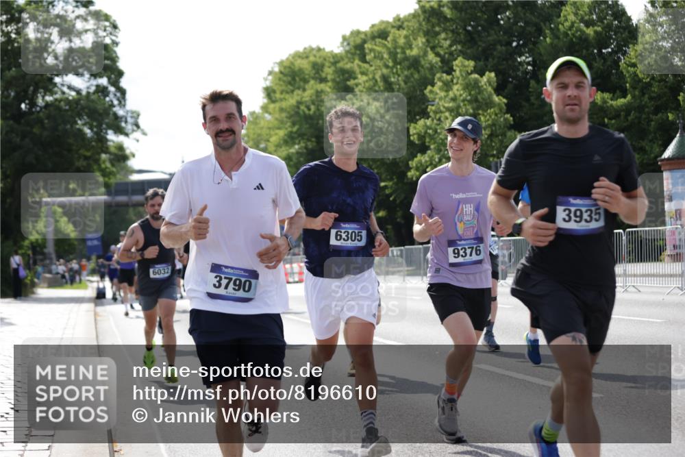 29.06.2025 - hella hamburg halbmarathon Jannik Wohlers http://msf.ph/oto/8196610 29.06.2025 09:46:44 Lombardsbrücke 1053, 1396, 1407, 1411, 1577, 1959, 2563, 2836, 3005, 3790, 3935, 4740, 5193, 6032, 6305, 7080, 7831, 8323, 9376, 9508, 9519, 10771, 11055, 11370, 11898, 12204, 13148, 13771, 13972, 13991, 14069, 14385, 14388, 14448, 14841, 14975, 15348, 15390, 16177, 16417, 16425, 16881, 17014, 17329, 17877, 18455, 18731, 18906, 18986 meine-sportfotos.de