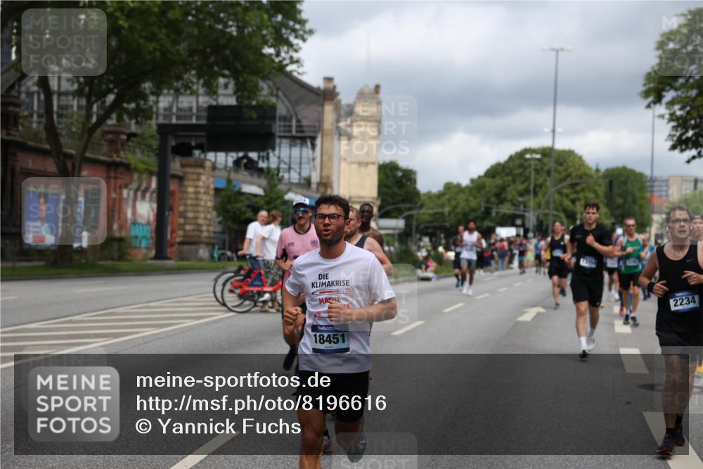 29.06.2025 - hella hamburg halbmarathon Yannick Fuchs http://msf.ph/oto/8196616 29.06.2025 10:44:23 20KM 1119, 1216, 1321, 1399, 1507, 1630, 2020, 2234, 2788, 3296, 3852, 3947, 4127, 4247, 4346, 4933, 5447, 5894, 6125, 6282, 7176, 8153, 8313, 8576, 8657, 8689, 8704, 8899, 8921, 9031, 9303, 10371, 10480, 10750, 11356, 11455, 11607, 12235, 12527, 12624, 12733, 13282, 13463, 13609, 13758, 13812, 14257, 14562, 14794, 15803, 15950, 16000, 16242, 16716, 16732, 16806, 16887, 17247, 17282, 17319, 18066, 18228, 18229, 18370, 18451, 18499, 18657, 18658, 18811, 18884 meine-sportfotos.de