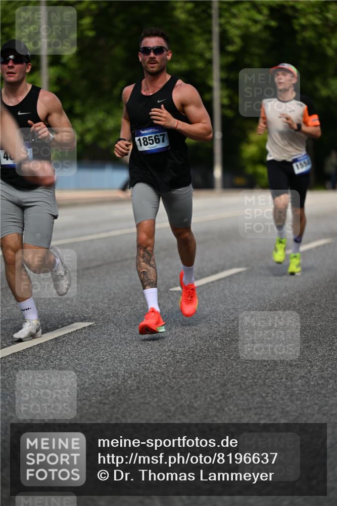 29.06.2025 - hella hamburg halbmarathon Dr. Thomas Lammeyer http://msf.ph/oto/8196637 29.06.2025 09:47:53 Kennedybrücke 1065, 2021, 2879, 3075, 3845, 3968, 4678, 5367, 7349, 8473, 8731, 10790, 10848 meine-sportfotos.de