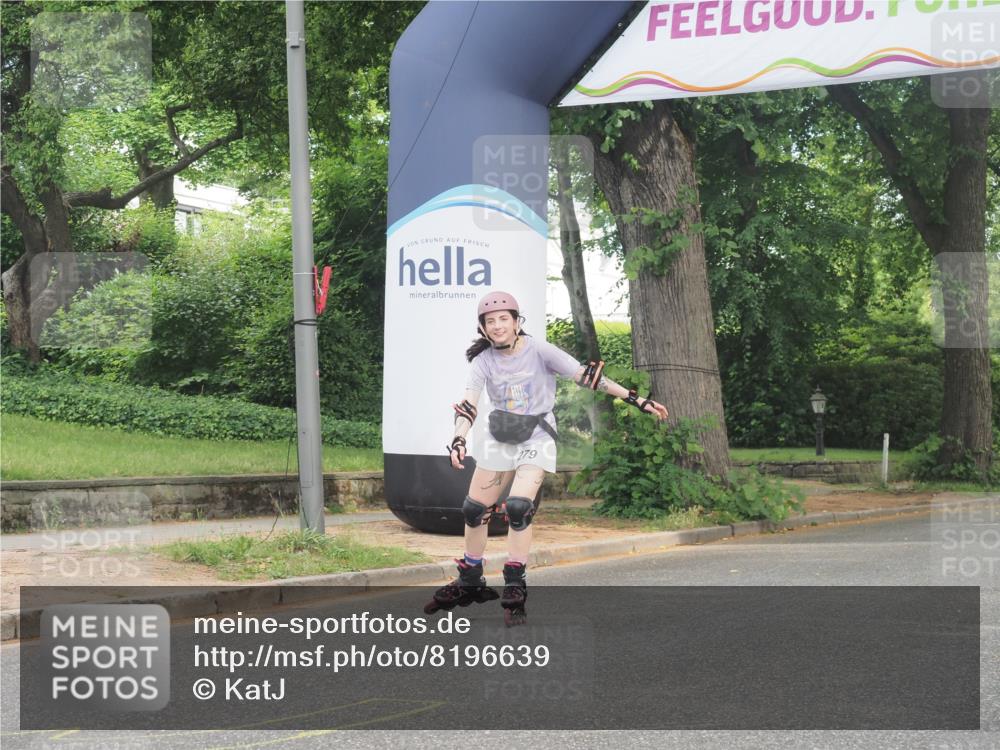 29.06.2025 - hella hamburg halbmarathon KatJ http://msf.ph/oto/8196639 29.06.2025 09:28:16 Zwischen KM18-KM19  meine-sportfotos.de