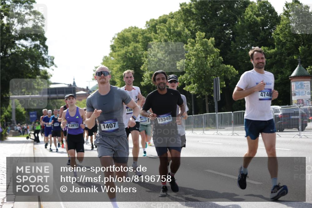 29.06.2025 - hella hamburg halbmarathon Jannik Wohlers http://msf.ph/oto/8196758 29.06.2025 09:46:49 Lombardsbrücke 1002, 1396, 1407, 1910, 1959, 2121, 2228, 2563, 2774, 2836, 3005, 3790, 3935, 4246, 4740, 6032, 6305, 6473, 6915, 7831, 7972, 8366, 9376, 9508, 9519, 10771, 11055, 11370, 12204, 13148, 13771, 13972, 13991, 14069, 14388, 14448, 14975, 15348, 15390, 15500, 16075, 16177, 16425, 16698, 17014, 17877, 18455, 18731, 18906, 19059 meine-sportfotos.de