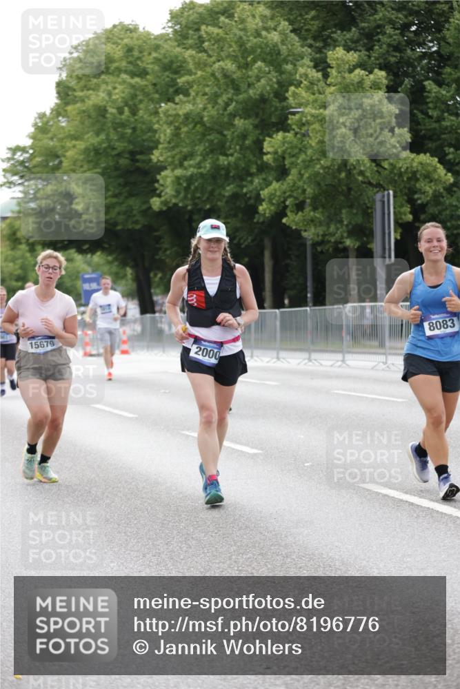 29.06.2025 - hella hamburg halbmarathon Jannik Wohlers http://msf.ph/oto/8196776 29.06.2025 10:24:43 Lombardsbrücke 1740, 2000, 3920, 3961, 3963, 4008, 4010, 5564, 5814, 7778, 8083, 8962, 9573, 9927, 11400, 11921, 14086, 14649, 15153, 15679, 15942, 17185, 17954, 18194, 18198 meine-sportfotos.de