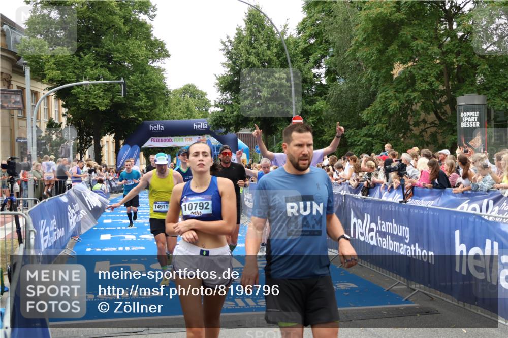 29.06.2025 - hella hamburg halbmarathon Zöllner http://msf.ph/oto/8196796 29.06.2025 10:46:01 Ziel 2189, 4277, 5648, 6532, 8269, 8577, 8871, 10792, 11821, 11936, 12084, 14462, 14911, 15149, 17008, 18081, 18185, 19116 meine-sportfotos.de