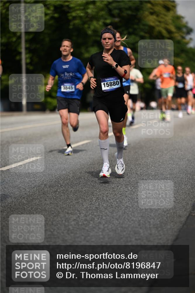 29.06.2025 - hella hamburg halbmarathon Dr. Thomas Lammeyer http://msf.ph/oto/8196847 29.06.2025 09:47:55 Kennedybrücke 1065, 2021, 2879, 3075, 3201, 3845, 3968, 4678, 5367, 7349, 8473, 8731, 10156, 10848 meine-sportfotos.de