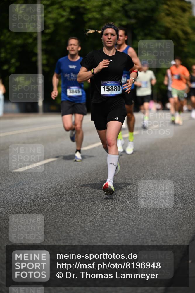 29.06.2025 - hella hamburg halbmarathon Dr. Thomas Lammeyer http://msf.ph/oto/8196948 29.06.2025 09:47:55 Kennedybrücke 1065, 2021, 2879, 3075, 3201, 3845, 3968, 4678, 5367, 7349, 8473, 8731, 10156, 10848 meine-sportfotos.de