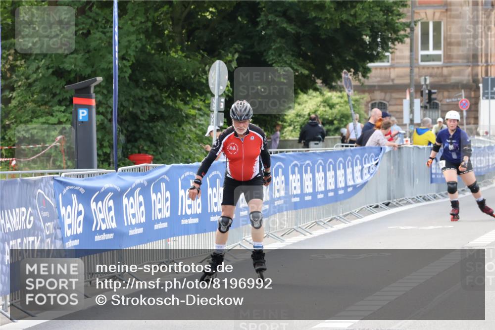 29.06.2025 - hella hamburg halbmarathon Strokosch-Dieckow http://msf.ph/oto/8196992 29.06.2025 09:42:53 Ziel 20076 meine-sportfotos.de