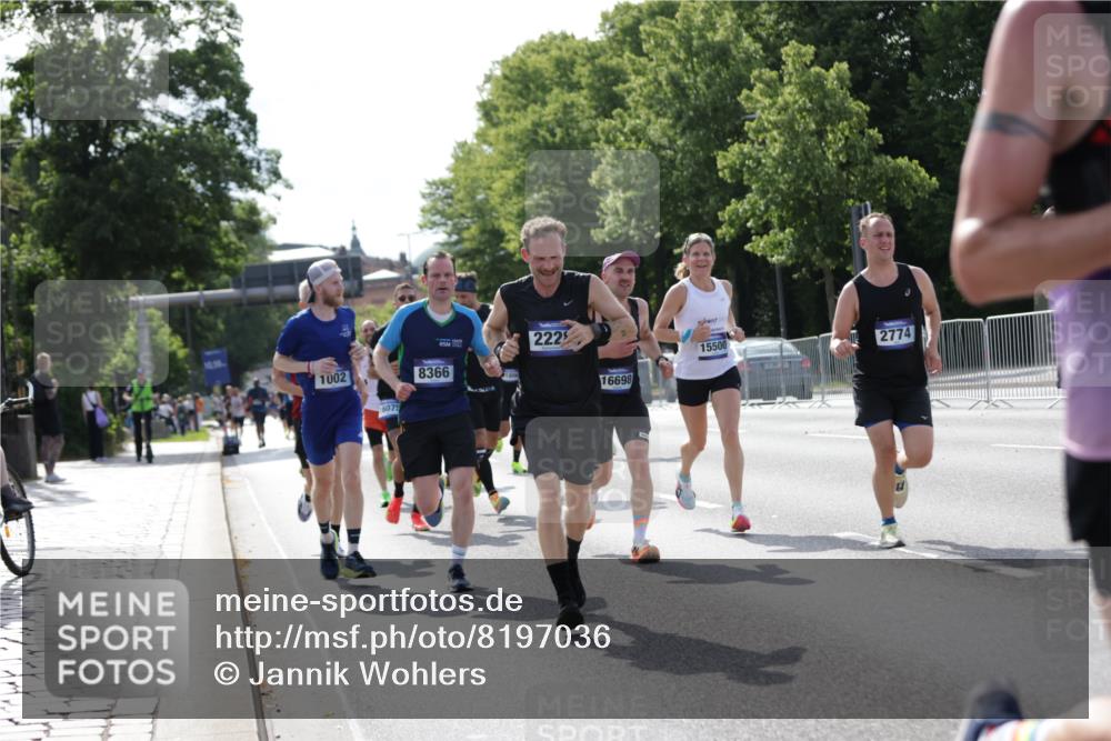 29.06.2025 - hella hamburg halbmarathon Jannik Wohlers http://msf.ph/oto/8197036 29.06.2025 09:46:52 Lombardsbrücke 1002, 1407, 1910, 1959, 2121, 2228, 2563, 2774, 2836, 3783, 3790, 3935, 4246, 4740, 5961, 6032, 6305, 6473, 6915, 7831, 7972, 8366, 9376, 9508, 9519, 10771, 11055, 11370, 11806, 12137, 12204, 13148, 13771, 13972, 13991, 14388, 14448, 14975, 15348, 15500, 15939, 16075, 16177, 16425, 16698, 17877, 18455, 18731, 19059 meine-sportfotos.de