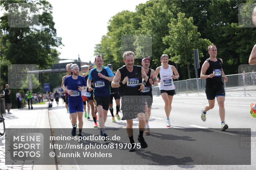 29.06.2025 - hella hamburg halbmarathon Jannik Wohlers http://msf.ph/oto/8197075 29.06.2025 09:46:53 Lombardsbrücke 1002, 1407, 1910, 1959, 2121, 2228, 2563, 2774, 2836, 3783, 3790, 3935, 4246, 4740, 5961, 6032, 6305, 6473, 6915, 7831, 7972, 8366, 9376, 9508, 9519, 10771, 11055, 11370, 11806, 12137, 12204, 13148, 13771, 13972, 13991, 14388, 14448, 14975, 15348, 15500, 15939, 16075, 16177, 16425, 16698, 17877, 18455, 19059 meine-sportfotos.de