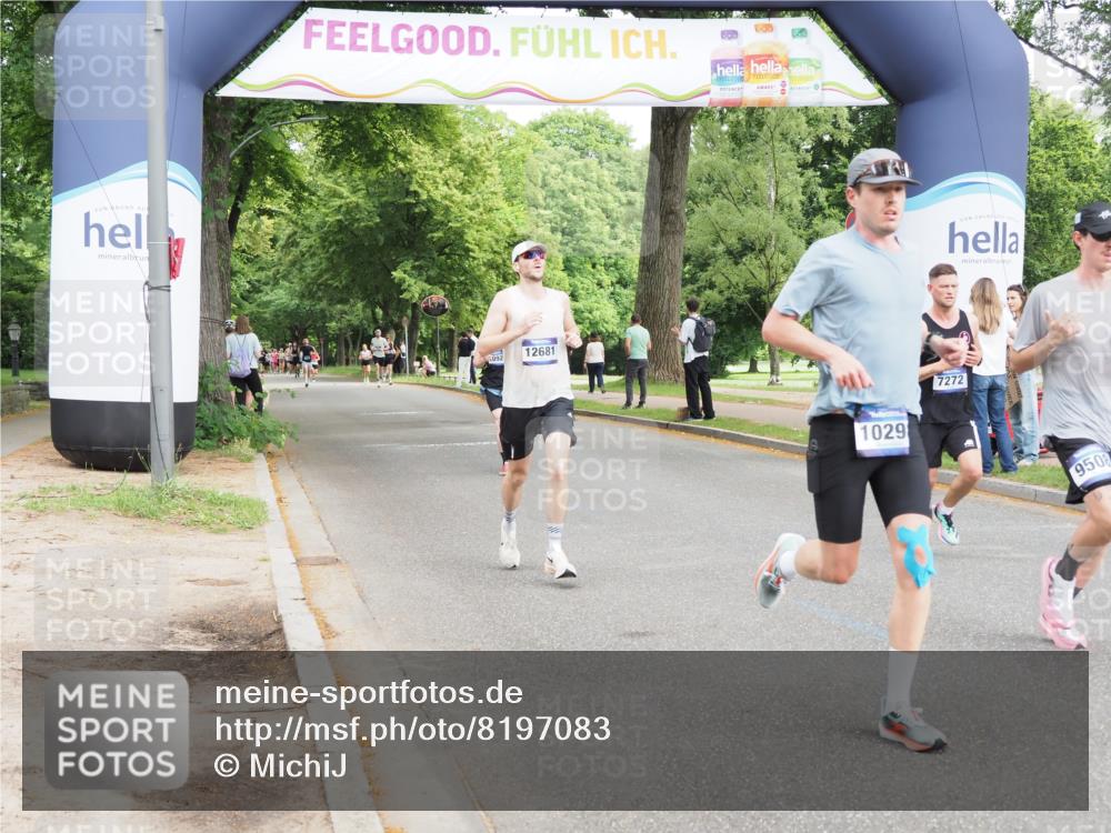 29.06.2025 - hella hamburg halbmarathon MichiJ http://msf.ph/oto/8197083 29.06.2025 10:20:54 Zwischen KM18-KM19 6619, 7272, 9047, 9508, 10298, 12232, 13606, 14548, 18102 meine-sportfotos.de