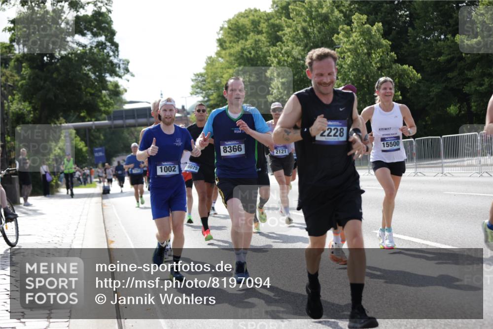 29.06.2025 - hella hamburg halbmarathon Jannik Wohlers http://msf.ph/oto/8197094 29.06.2025 09:46:53 Lombardsbrücke 1002, 1407, 1910, 1959, 2121, 2228, 2563, 2774, 2836, 3783, 3790, 3935, 4246, 4740, 5961, 6032, 6305, 6473, 6915, 7831, 7972, 8366, 9376, 9508, 9519, 10771, 11055, 11370, 11806, 12137, 12204, 13148, 13771, 13972, 13991, 14388, 14448, 14975, 15348, 15500, 15939, 16075, 16177, 16425, 16698, 17877, 18455, 19059 meine-sportfotos.de