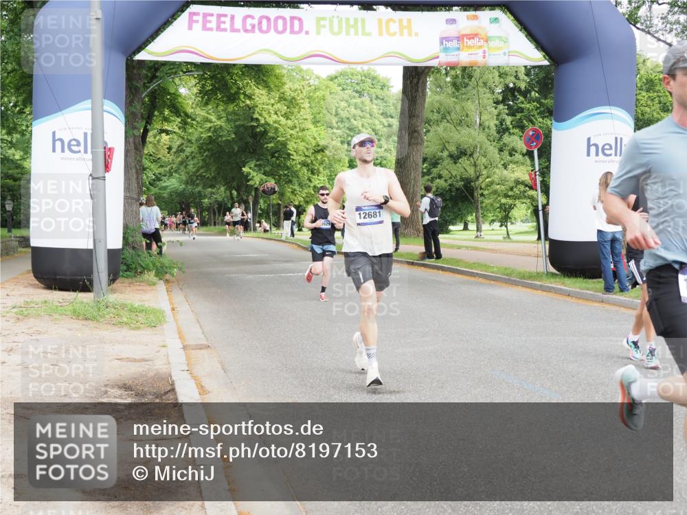 29.06.2025 - hella hamburg halbmarathon MichiJ http://msf.ph/oto/8197153 29.06.2025 10:20:54 Zwischen KM18-KM19 6619, 7272, 9047, 9508, 10298, 12232, 13606, 14548, 18102 meine-sportfotos.de