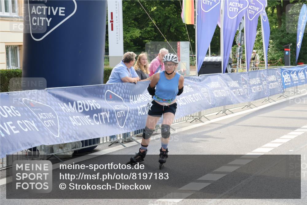 29.06.2025 - hella hamburg halbmarathon Strokosch-Dieckow http://msf.ph/oto/8197183 29.06.2025 09:43:15 Ziel 20257 meine-sportfotos.de