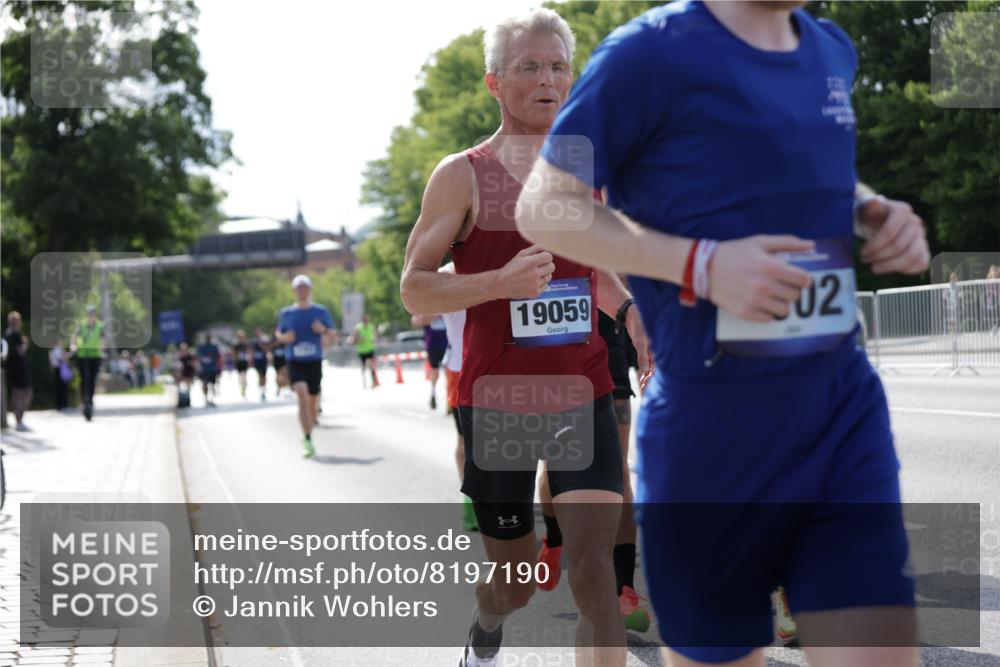 29.06.2025 - hella hamburg halbmarathon Jannik Wohlers http://msf.ph/oto/8197190 29.06.2025 09:46:55 Lombardsbrücke 1002, 1407, 1910, 1959, 2121, 2228, 2563, 2774, 2836, 3783, 3790, 3935, 4246, 4740, 5961, 6032, 6305, 6473, 6915, 7831, 7972, 8366, 9171, 9376, 9508, 9519, 10771, 11055, 11370, 11806, 12137, 12204, 13148, 13972, 13991, 14388, 14448, 14459, 14975, 15348, 15500, 15939, 16075, 16177, 16425, 16698, 17877, 18455, 19059 meine-sportfotos.de