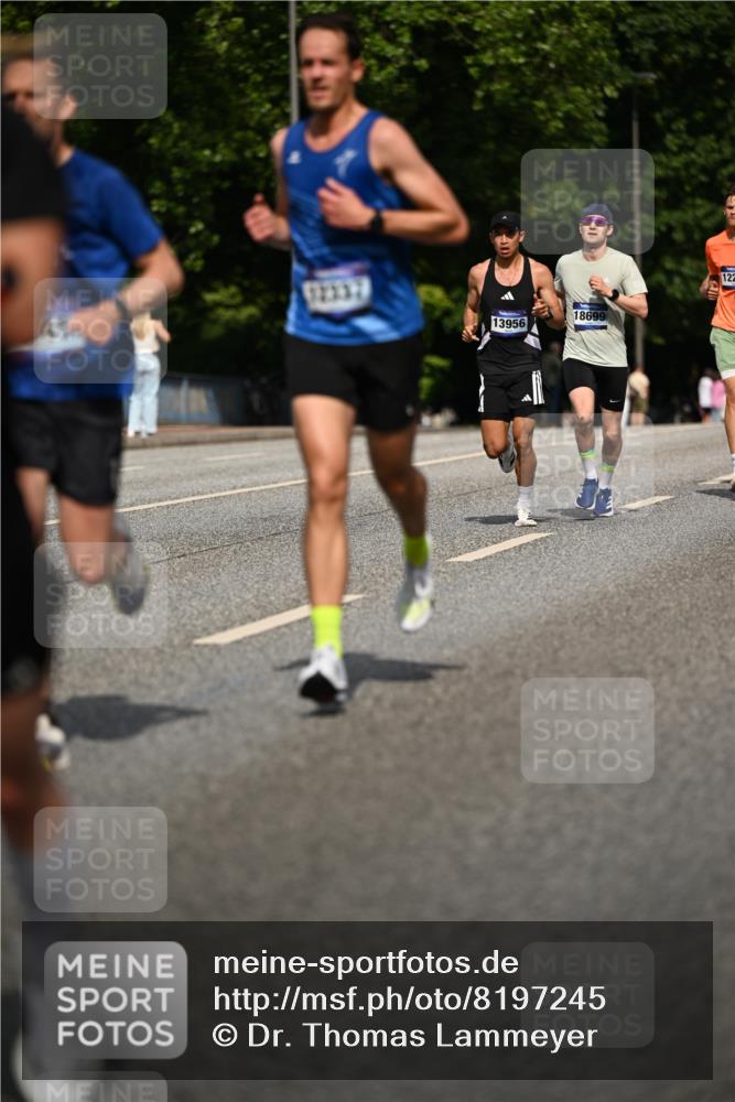 29.06.2025 - hella hamburg halbmarathon Dr. Thomas Lammeyer http://msf.ph/oto/8197245 29.06.2025 09:47:57 Kennedybrücke 1065, 2021, 2879, 3075, 3201, 3845, 3968, 4678, 5367, 7349, 8473, 8731, 10156, 10848 meine-sportfotos.de