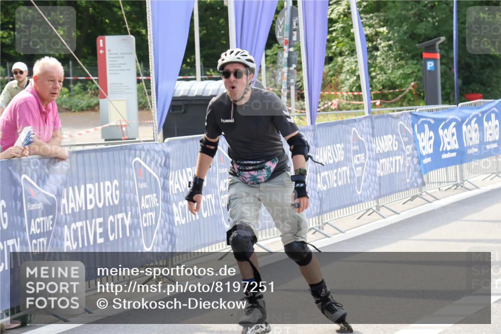 29.06.2025 - hella hamburg halbmarathon Strokosch-Dieckow http://msf.ph/oto/8197251 29.06.2025 09:43:21 Ziel 20257 meine-sportfotos.de