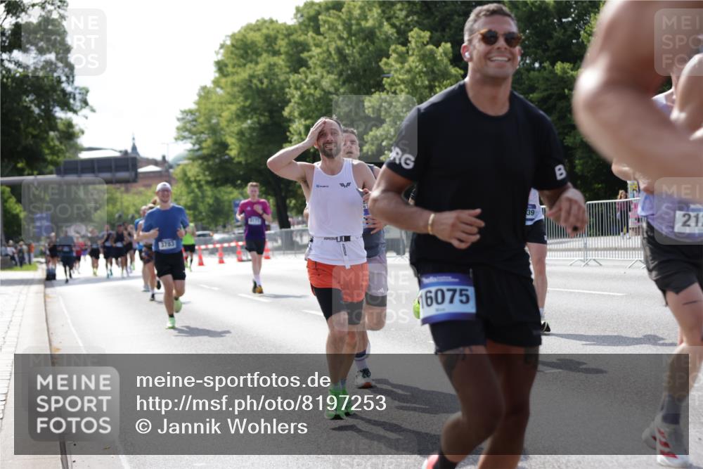 29.06.2025 - hella hamburg halbmarathon Jannik Wohlers http://msf.ph/oto/8197253 29.06.2025 09:46:56 Lombardsbrücke 1002, 1407, 1910, 1959, 2121, 2228, 2563, 2774, 2836, 3783, 3790, 3935, 4246, 4740, 5961, 6032, 6305, 6473, 6915, 7831, 7972, 8366, 9171, 9376, 9508, 10771, 11370, 11806, 12137, 12204, 12704, 13972, 14388, 14459, 14975, 15348, 15500, 15939, 16075, 16177, 16698, 18455, 19059 meine-sportfotos.de