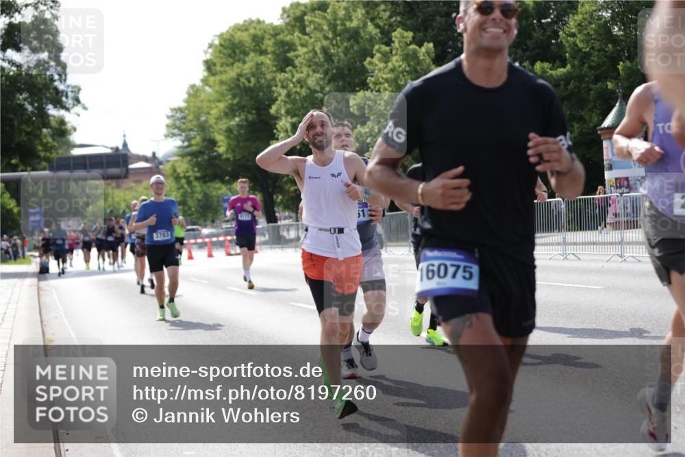 29.06.2025 - hella hamburg halbmarathon Jannik Wohlers http://msf.ph/oto/8197260 29.06.2025 09:46:56 Lombardsbrücke 1002, 1407, 1910, 1959, 2121, 2228, 2563, 2774, 2836, 3783, 3790, 3935, 4246, 4740, 5961, 6032, 6305, 6473, 6915, 7831, 7972, 8366, 9171, 9376, 9508, 10771, 11370, 11806, 12137, 12204, 12704, 13972, 14388, 14459, 14975, 15348, 15500, 15939, 16075, 16177, 16698, 18455, 19059 meine-sportfotos.de