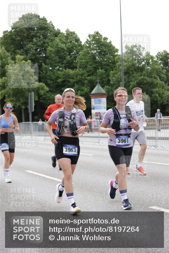 29.06.2025 - hella hamburg halbmarathon Jannik Wohlers http://msf.ph/oto/8197264 29.06.2025 10:24:52 Lombardsbrücke 1627, 2000, 2278, 3920, 3961, 3963, 5564, 5814, 6869, 8083, 8962, 9927, 11921, 13510, 14086, 14649, 15016, 15119, 15153, 15679, 16421, 16422 meine-sportfotos.de