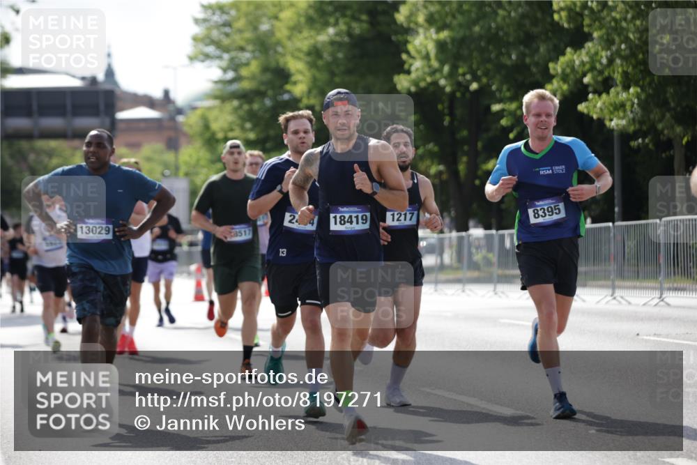 29.06.2025 - hella hamburg halbmarathon Jannik Wohlers http://msf.ph/oto/8197271 29.06.2025 09:47:05 Lombardsbrücke 1002, 1217, 1407, 1910, 2121, 2228, 2404, 2774, 2851, 3783, 4246, 4740, 5923, 5961, 6473, 6915, 7972, 8366, 8395, 9171, 9508, 11806, 12137, 12704, 12751, 13029, 14459, 15500, 15939, 16075, 16123, 16698, 17154, 18419, 19059 meine-sportfotos.de