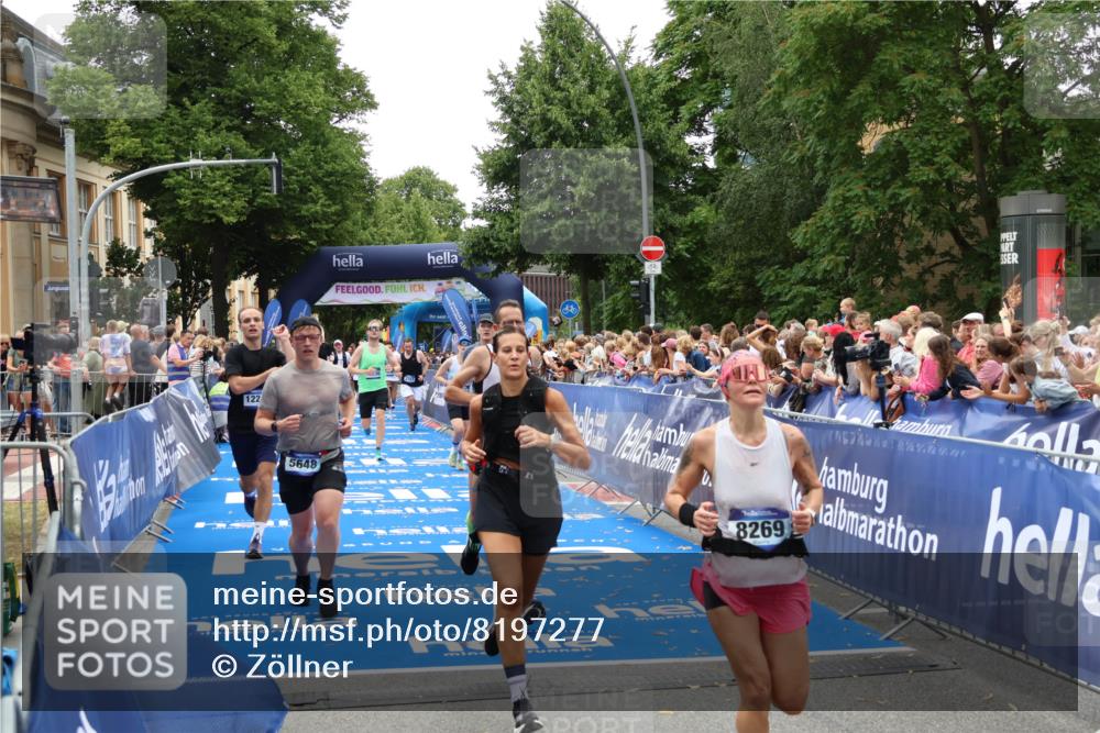 29.06.2025 - hella hamburg halbmarathon Zöllner http://msf.ph/oto/8197277 29.06.2025 10:46:09 Ziel 1759, 2707, 3087, 5648, 6460, 7961, 8269, 9585, 11125, 11936, 12269, 13630, 14804, 16136, 16466, 16475, 18081, 18702 meine-sportfotos.de