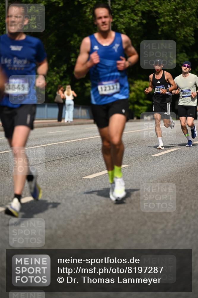 29.06.2025 - hella hamburg halbmarathon Dr. Thomas Lammeyer http://msf.ph/oto/8197287 29.06.2025 09:47:57 Kennedybrücke 1065, 2021, 2879, 3075, 3201, 3845, 3968, 4678, 5367, 7349, 8473, 8731, 10156, 10848 meine-sportfotos.de
