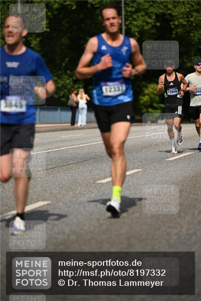 29.06.2025 - hella hamburg halbmarathon Dr. Thomas Lammeyer http://msf.ph/oto/8197332 29.06.2025 09:47:58 Kennedybrücke 1065, 2021, 2879, 3075, 3201, 3845, 4678, 5367, 7349, 8473, 8731, 10156, 10848 meine-sportfotos.de