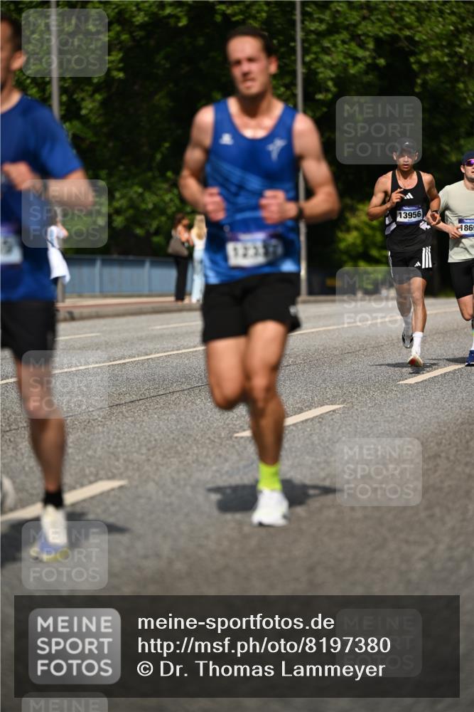 29.06.2025 - hella hamburg halbmarathon Dr. Thomas Lammeyer http://msf.ph/oto/8197380 29.06.2025 09:47:58 Kennedybrücke 1065, 2021, 2879, 3075, 3201, 3845, 4678, 5367, 7349, 8473, 8731, 10156, 10848 meine-sportfotos.de