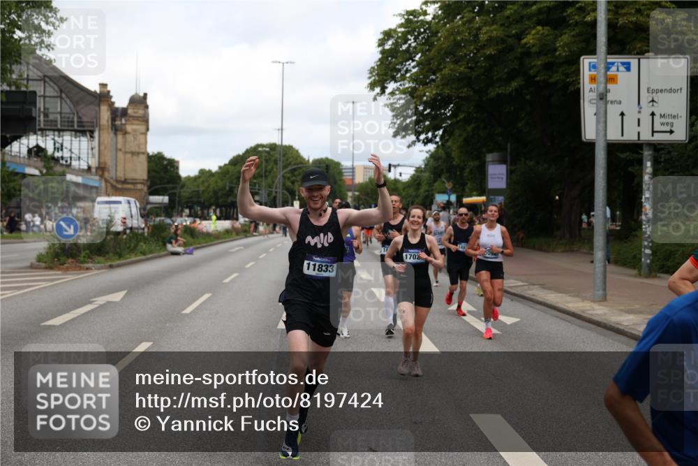 29.06.2025 - hella hamburg halbmarathon Yannick Fuchs http://msf.ph/oto/8197424 29.06.2025 10:31:43 20KM 1411, 2767, 4860, 4865, 5003, 5092, 5307, 5315, 6123, 6529, 7310, 7482, 8121, 8362, 9178, 9296, 9914, 10680, 10738, 11833, 13141, 13854, 13972, 14387, 14459, 14691, 14934, 15178, 15261, 15939, 16523, 17024, 17125, 17306, 17658, 17723, 18062, 18384, 18824 meine-sportfotos.de