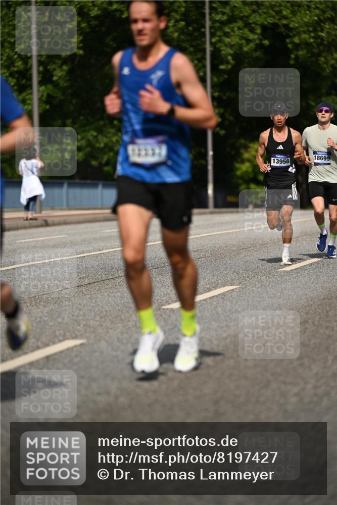 29.06.2025 - hella hamburg halbmarathon Dr. Thomas Lammeyer http://msf.ph/oto/8197427 29.06.2025 09:47:58 Kennedybrücke 1065, 2021, 2879, 3075, 3201, 3845, 4678, 5367, 7349, 8473, 8731, 10156, 10848 meine-sportfotos.de