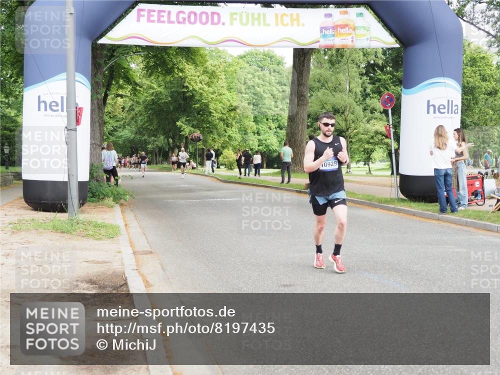 29.06.2025 - hella hamburg halbmarathon MichiJ http://msf.ph/oto/8197435 29.06.2025 10:20:56 Zwischen KM18-KM19 6619, 7272, 9047, 9508, 10298, 10929, 12232, 12681, 13606, 14548, 18102 meine-sportfotos.de