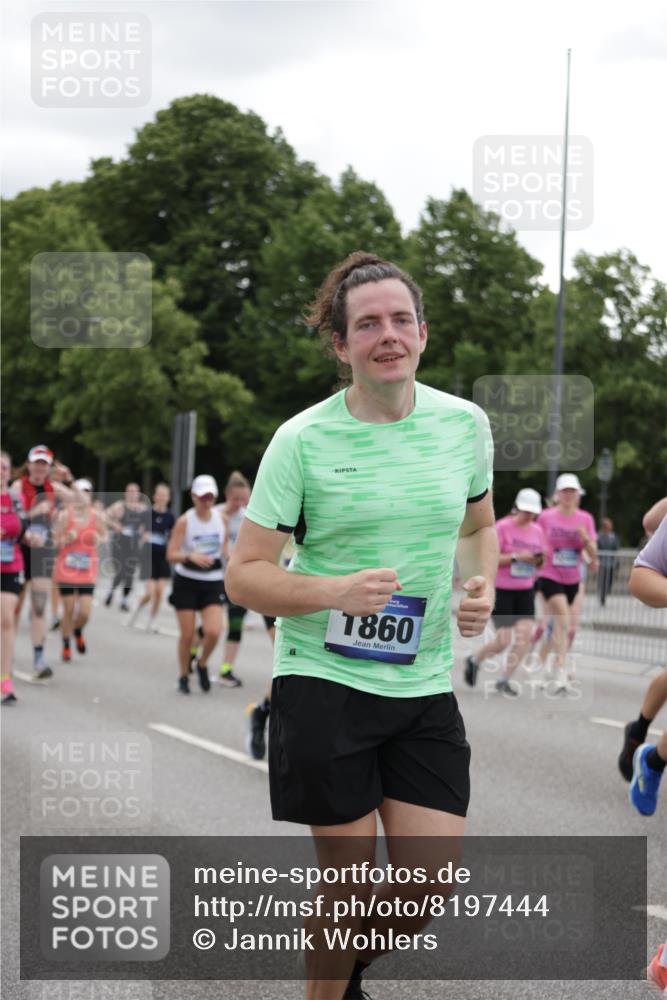 29.06.2025 - hella hamburg halbmarathon Jannik Wohlers http://msf.ph/oto/8197444 29.06.2025 11:14:48 Lombardsbrücke 1146, 1860, 2283, 2334, 2368, 2377, 2392, 2472, 2476, 2503, 3603, 3902, 3973, 3974, 4112, 4656, 6292, 6383, 6469, 6534, 6810, 6904, 7060, 7076, 7372, 7420, 7655, 7718, 8193, 8988, 9528, 9783, 9859, 10018, 10101, 10201, 10456, 10544, 11061, 11685, 12405, 12925, 12926, 13232, 13333, 13476, 13938, 14187, 15052, 15080, 15200, 15474, 15615, 15634, 16026, 16444, 17209, 17430, 17925, 18468, 18553, 18595, 18889, 18968 meine-sportfotos.de