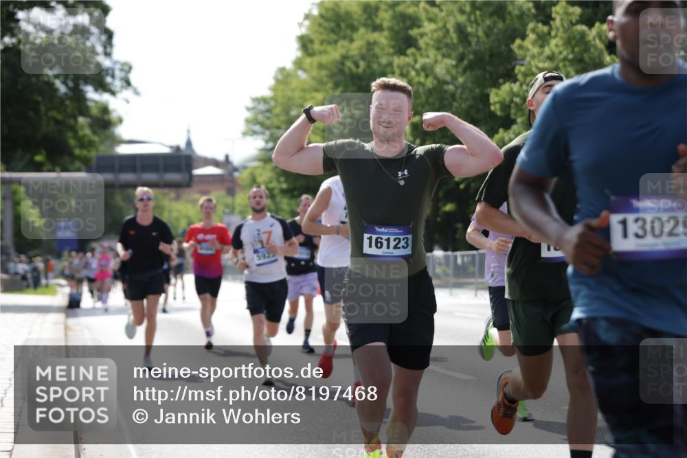 29.06.2025 - hella hamburg halbmarathon Jannik Wohlers http://msf.ph/oto/8197468 29.06.2025 09:47:08 Lombardsbrücke 1002, 1217, 1910, 2121, 2228, 2404, 2774, 2851, 3783, 4246, 5923, 5961, 7972, 8084, 8366, 8395, 9171, 11019, 11559, 11806, 12137, 12704, 12751, 13029, 13419, 14459, 15500, 15939, 16075, 16123, 16698, 17154, 18419, 19059 meine-sportfotos.de