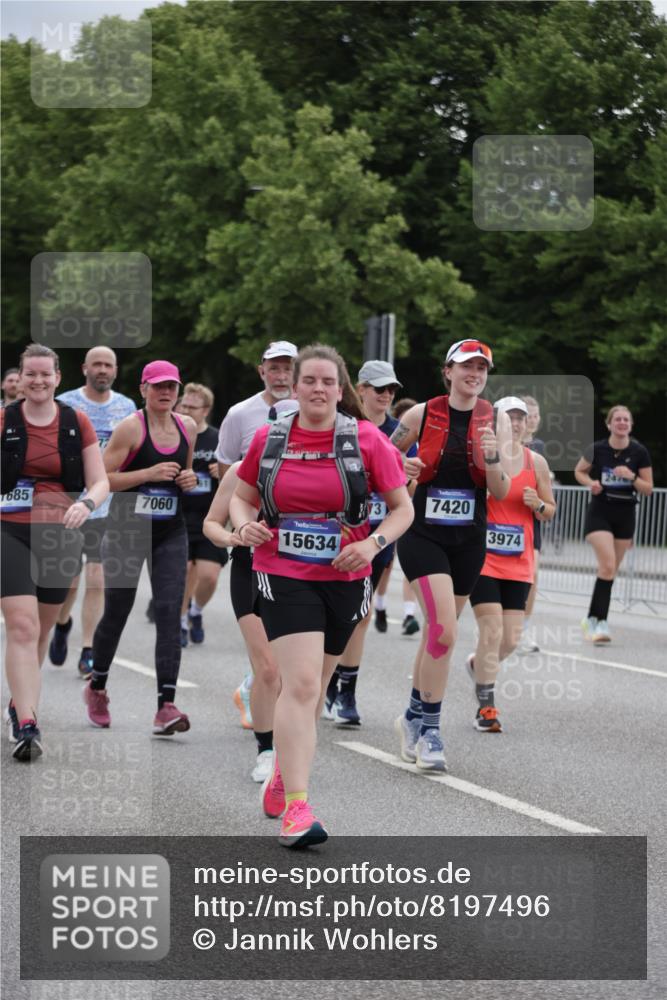29.06.2025 - hella hamburg halbmarathon Jannik Wohlers http://msf.ph/oto/8197496 29.06.2025 11:14:50 Lombardsbrücke 1860, 2283, 2334, 2368, 2377, 2392, 2472, 2476, 2503, 3603, 3902, 3973, 3974, 4112, 4276, 4656, 6292, 6383, 6469, 6534, 6810, 6904, 7060, 7076, 7372, 7420, 7655, 7718, 8193, 8979, 8988, 9528, 9783, 9859, 10018, 10101, 10201, 10456, 10544, 11061, 12405, 12825, 12925, 12926, 13067, 13232, 13333, 13476, 13938, 14161, 14187, 15052, 15080, 15200, 15474, 15615, 15634, 16026, 16444, 17209, 18553, 18595, 18889, 18968 meine-sportfotos.de