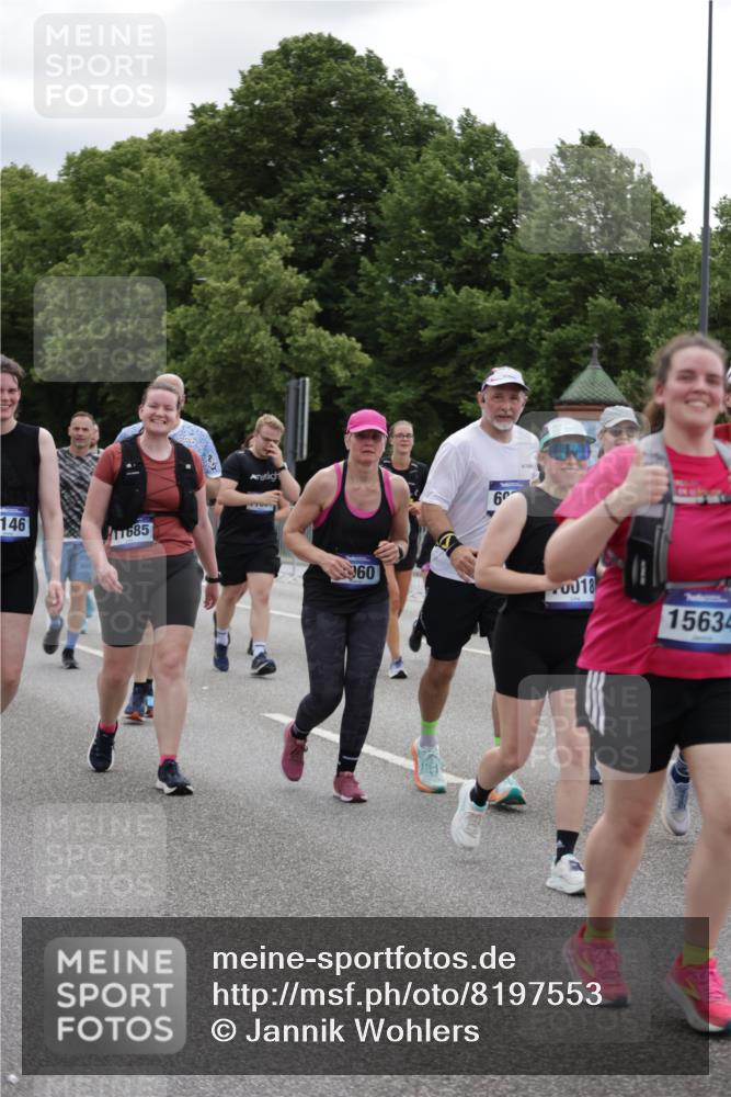 29.06.2025 - hella hamburg halbmarathon Jannik Wohlers http://msf.ph/oto/8197553 29.06.2025 11:14:51 Lombardsbrücke 1860, 2283, 2334, 2368, 2377, 2392, 2472, 2476, 2503, 3603, 3902, 3973, 3974, 4112, 4276, 4656, 5960, 6292, 6469, 6810, 6904, 7060, 7076, 7372, 7420, 7655, 7718, 8193, 8979, 8988, 9528, 9783, 9859, 10018, 10101, 10201, 10456, 10544, 11061, 12405, 12825, 12925, 12926, 13067, 13232, 13333, 13476, 13938, 14161, 14187, 15052, 15080, 15200, 15474, 15615, 15634, 16026, 16444, 17209, 18553, 18595, 18889, 18968 meine-sportfotos.de