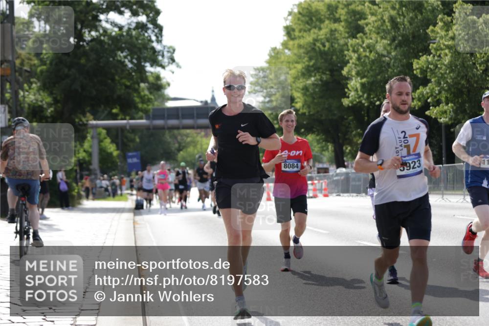 29.06.2025 - hella hamburg halbmarathon Jannik Wohlers http://msf.ph/oto/8197583 29.06.2025 09:47:11 Lombardsbrücke 1217, 2404, 2851, 3783, 5923, 5961, 8084, 8395, 9171, 11019, 11559, 11806, 12137, 12704, 12751, 13029, 13419, 14459, 15939, 16123, 17154, 18419, 18689 meine-sportfotos.de