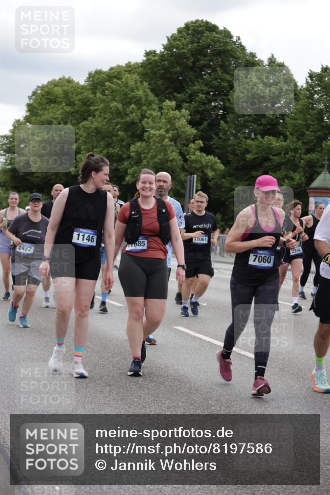 29.06.2025 - hella hamburg halbmarathon Jannik Wohlers http://msf.ph/oto/8197586 29.06.2025 11:14:52 Lombardsbrücke 1860, 2283, 2334, 2368, 2377, 2392, 2472, 2476, 2503, 3603, 3902, 3973, 3974, 4112, 4276, 4280, 4656, 5960, 6292, 6810, 6904, 7060, 7076, 7372, 7420, 7655, 7718, 8193, 8979, 8988, 9308, 9528, 9783, 9859, 10018, 10101, 10201, 10456, 10544, 11061, 12405, 12825, 12925, 12926, 13067, 13232, 13333, 13476, 13938, 14161, 14187, 15052, 15080, 15200, 15474, 15615, 15634, 16026, 16444, 17209, 18553, 18595, 18889, 18968 meine-sportfotos.de