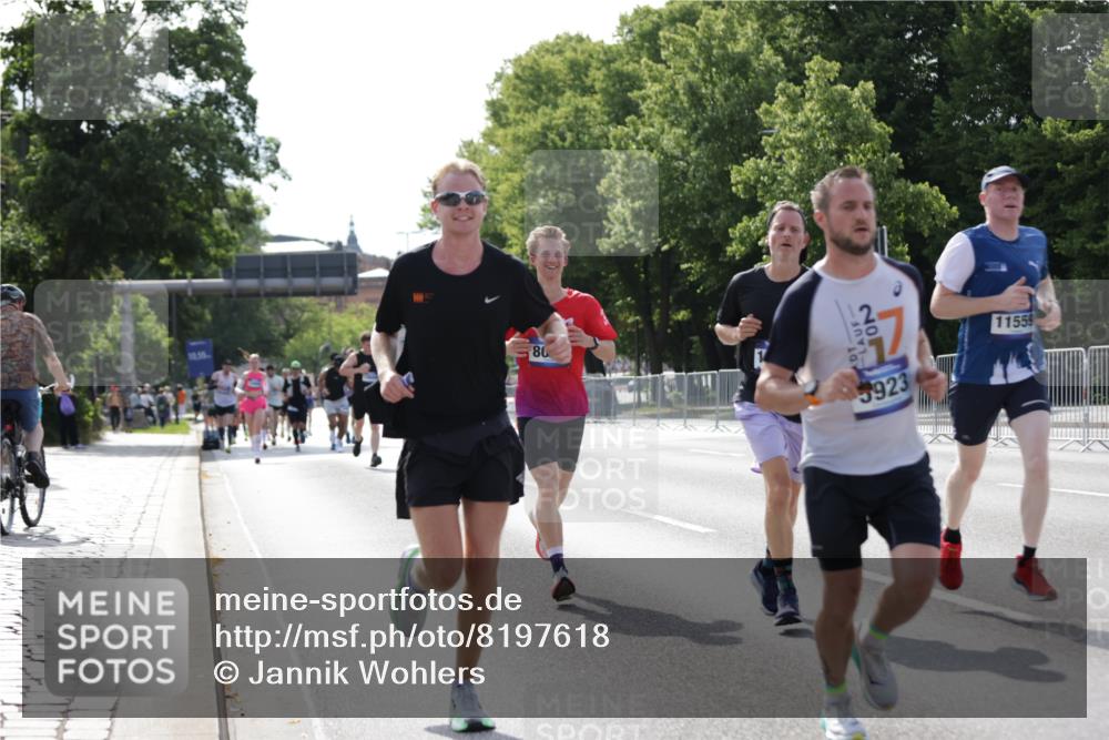 29.06.2025 - hella hamburg halbmarathon Jannik Wohlers http://msf.ph/oto/8197618 29.06.2025 09:47:11 Lombardsbrücke 1217, 2404, 2851, 3783, 5923, 5961, 8084, 8395, 9171, 11019, 11559, 11806, 12137, 12704, 12751, 13029, 13419, 14459, 15939, 16123, 17154, 18419, 18689 meine-sportfotos.de