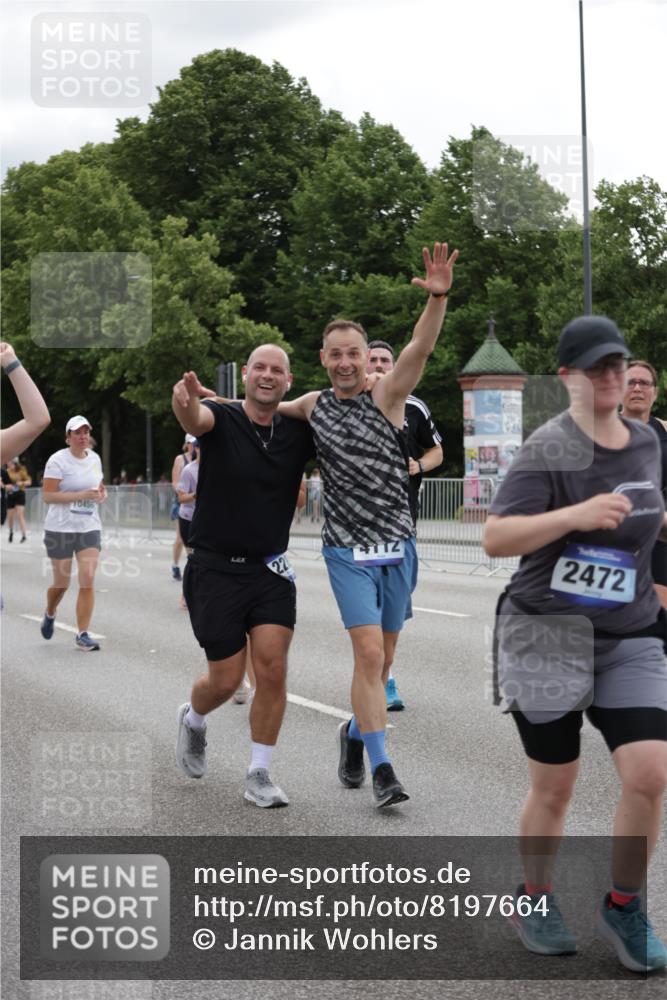 29.06.2025 - hella hamburg halbmarathon Jannik Wohlers http://msf.ph/oto/8197664 29.06.2025 11:14:55 Lombardsbrücke 2283, 2334, 2368, 2377, 2392, 2472, 2476, 3603, 3902, 3973, 3974, 4112, 4276, 4280, 5960, 6292, 6810, 6904, 7060, 7076, 7372, 7420, 7655, 7683, 7697, 8776, 8979, 8988, 9308, 9783, 9859, 10018, 10101, 10201, 10456, 10544, 11061, 12405, 12825, 12925, 12926, 13067, 13232, 13333, 13476, 13938, 14161, 14187, 15052, 15080, 15200, 15615, 15634, 16444, 17209, 18553, 18889, 18968 meine-sportfotos.de
