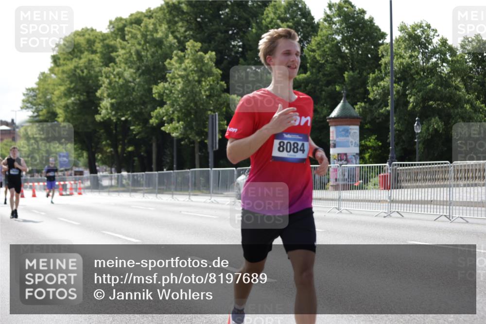 29.06.2025 - hella hamburg halbmarathon Jannik Wohlers http://msf.ph/oto/8197689 29.06.2025 09:47:13 Lombardsbrücke 1217, 2404, 2851, 5923, 8084, 8395, 9171, 10968, 11019, 11559, 12704, 12751, 13029, 13419, 14459, 16123, 17154, 18419, 18689 meine-sportfotos.de