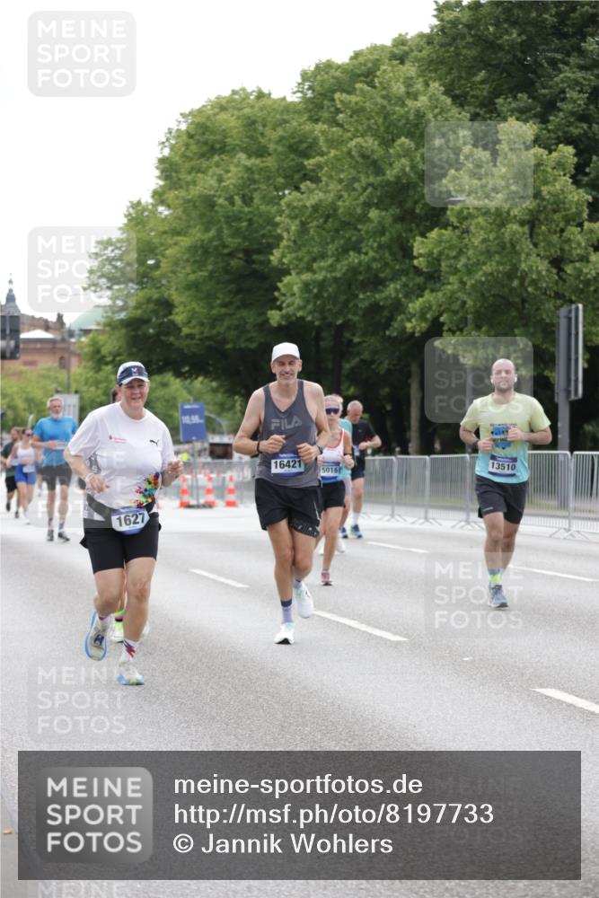29.06.2025 - hella hamburg halbmarathon Jannik Wohlers http://msf.ph/oto/8197733 29.06.2025 10:24:54 Lombardsbrücke 1627, 2000, 2278, 3920, 3961, 3963, 5564, 5814, 6869, 8083, 8962, 9927, 11157, 11921, 13510, 14086, 15016, 15119, 15679, 16421, 16422 meine-sportfotos.de
