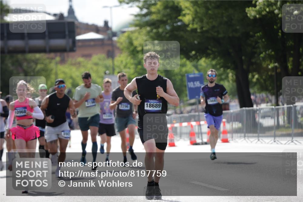 29.06.2025 - hella hamburg halbmarathon Jannik Wohlers http://msf.ph/oto/8197759 29.06.2025 09:47:14 Lombardsbrücke 1217, 2404, 2851, 5923, 8084, 8395, 8901, 9171, 10968, 11019, 11559, 12704, 12751, 13029, 13419, 14459, 16123, 17154, 18419, 18689 meine-sportfotos.de