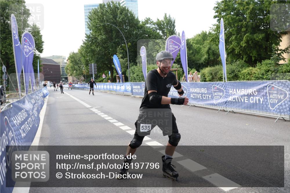 29.06.2025 - hella hamburg halbmarathon Strokosch-Dieckow http://msf.ph/oto/8197796 29.06.2025 09:44:21 Ziel 20184, 20287, 20495, 20496, 20535 meine-sportfotos.de