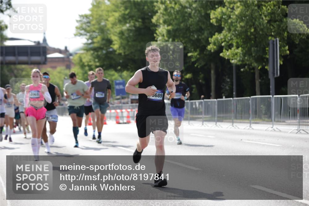 29.06.2025 - hella hamburg halbmarathon Jannik Wohlers http://msf.ph/oto/8197841 29.06.2025 09:47:16 Lombardsbrücke 1217, 2196, 2296, 2404, 2851, 5923, 8084, 8395, 8901, 10968, 11019, 11559, 12462, 12704, 12751, 13029, 13419, 13514, 14459, 14601, 16123, 16964, 17154, 18419, 18687, 18689 meine-sportfotos.de