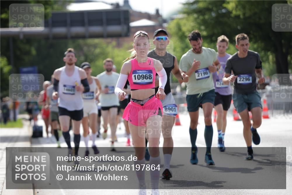 29.06.2025 - hella hamburg halbmarathon Jannik Wohlers http://msf.ph/oto/8197864 29.06.2025 09:47:17 Lombardsbrücke 1217, 2196, 2296, 2404, 2851, 5923, 8084, 8395, 8901, 10968, 11019, 11559, 12462, 12704, 12751, 13029, 13419, 13514, 14601, 16123, 16964, 17154, 18419, 18687, 18689 meine-sportfotos.de
